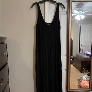 Express Slit Dress. Black. Maxi. Large.